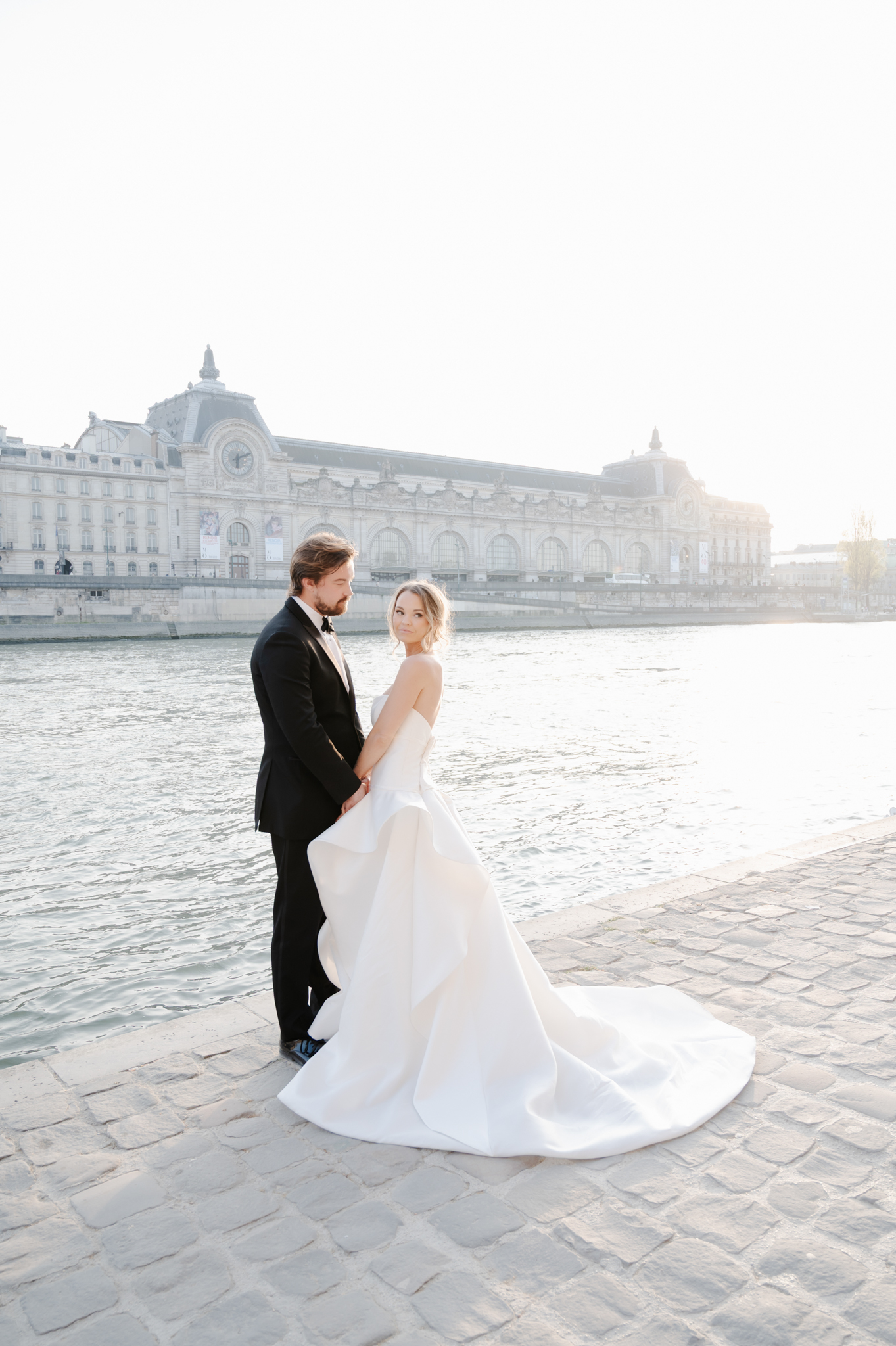 Paris destination wedding photographer